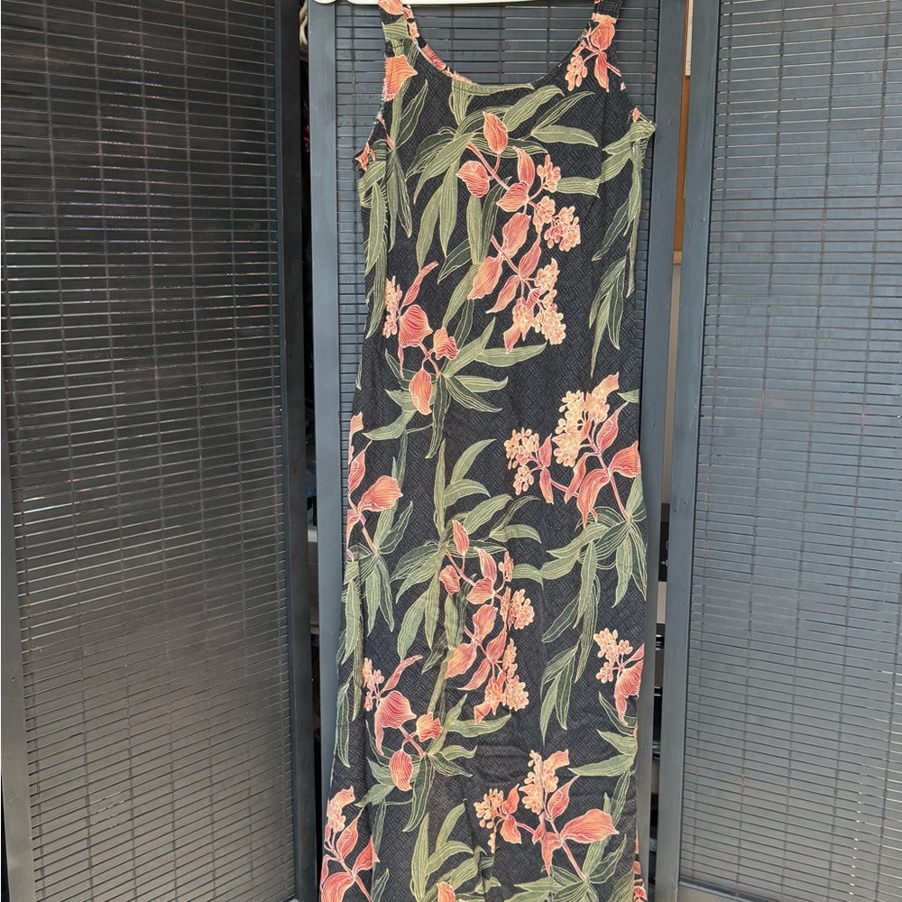 Floral Maxi Dress in Black and Pink